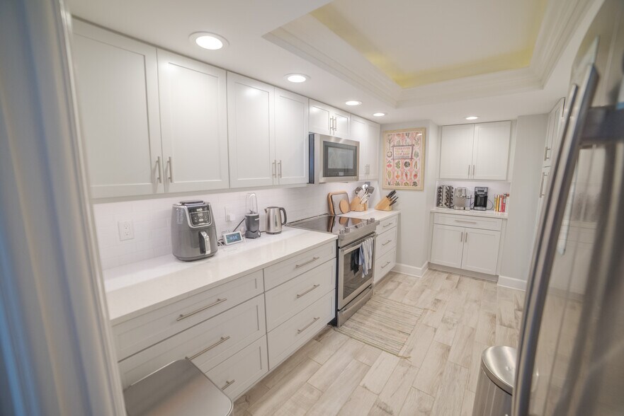 Building Photo - 2611 Bayshore Blvd