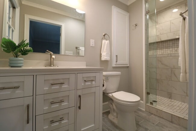 Building Photo - 2832 Monticello Dr