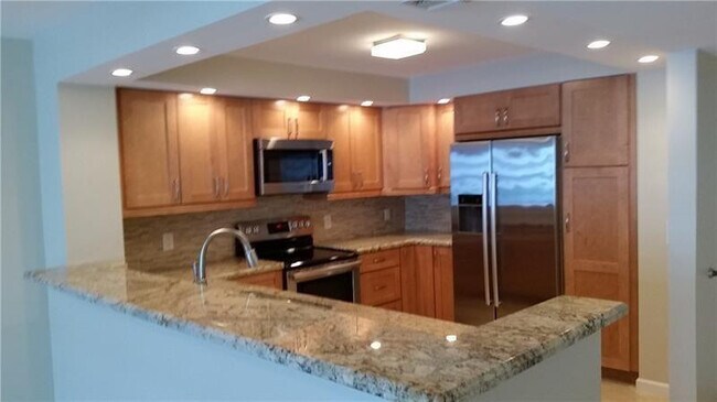 Building Photo - 3900 Galt Ocean Dr