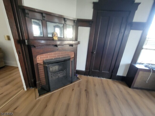 Building Photo - 140 Prospect St