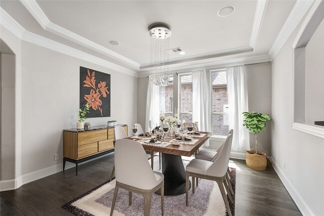 Building Photo - 1304 Damsel Caitlyn Dr