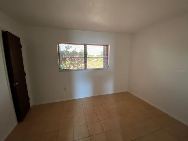 Building Photo - 3072 Seafarer Dr