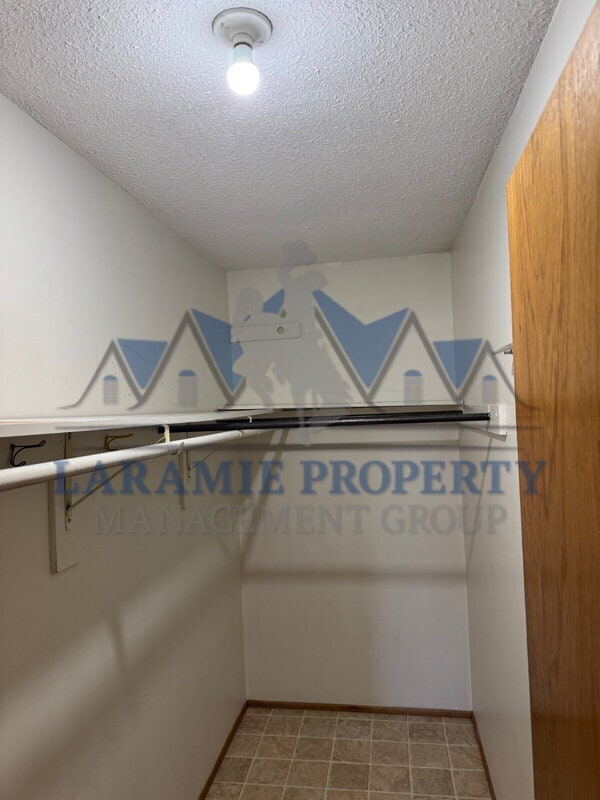 Building Photo - 610 S 6th St