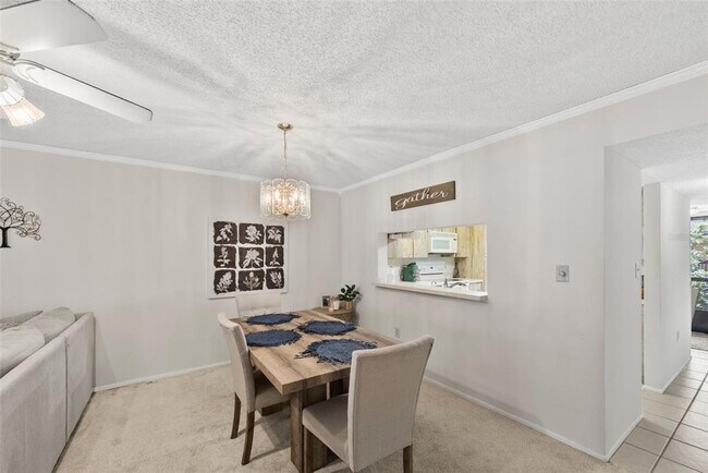 Building Photo - 2693 Sabal Springs Cir