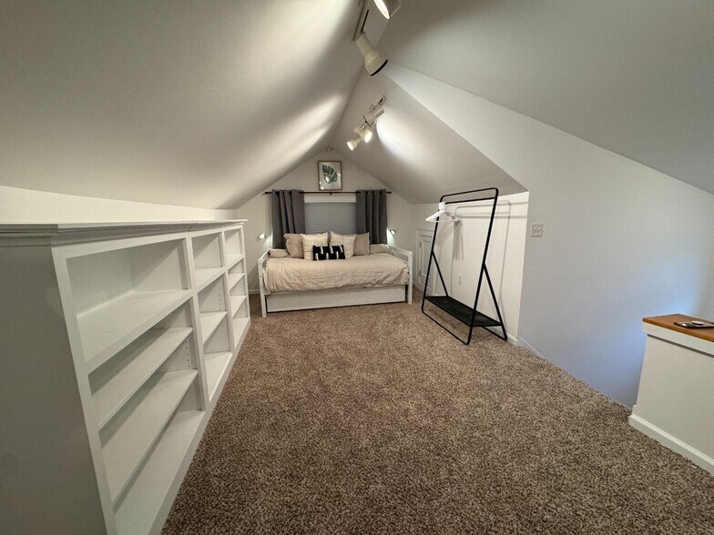 Building Photo - 1364 Neel St