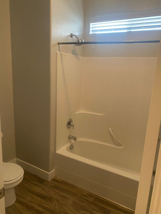 Building Photo - Beautiful 3 bed 2 bath townhome in Vineyard