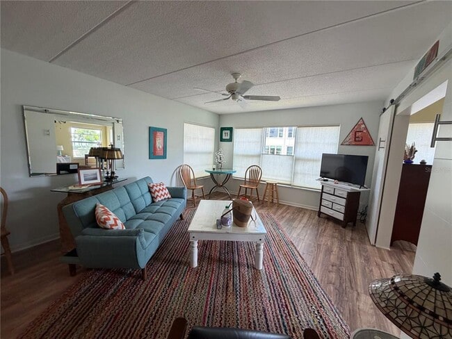 Building Photo - 3802 Gulf of Mexico Dr
