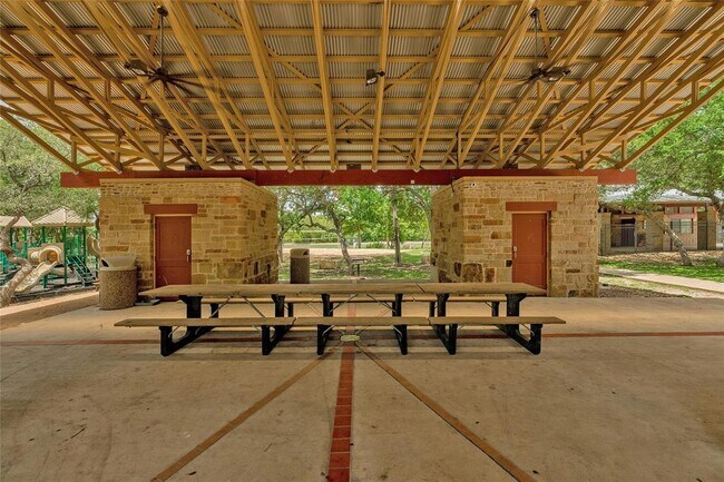 Building Photo - 7420 Jaborandi Dr