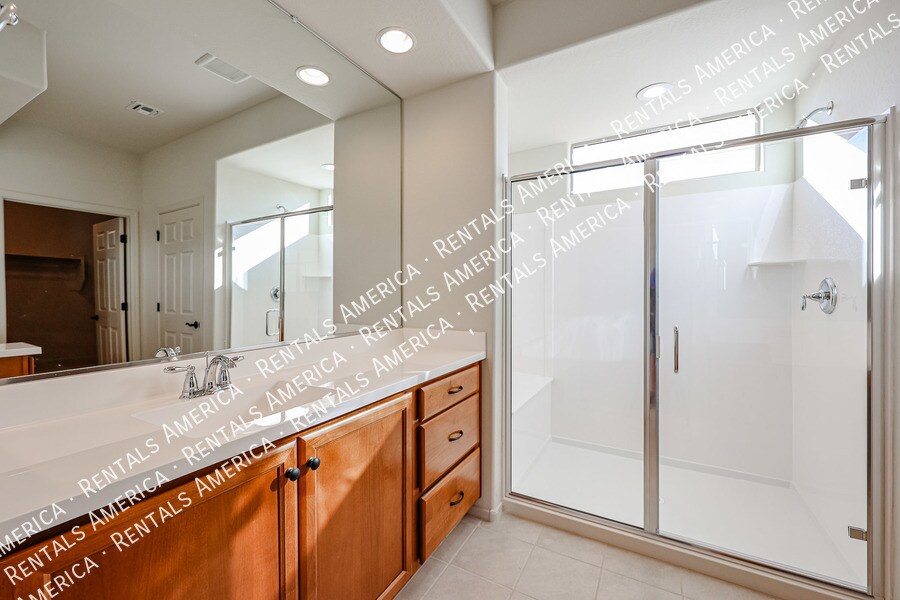 Building Photo - 18675 N 268th Ave