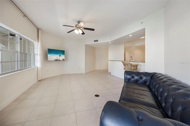 Building Photo - 14041 Bellagio Way