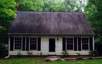 Building Photo - Charming home convenient to RTP