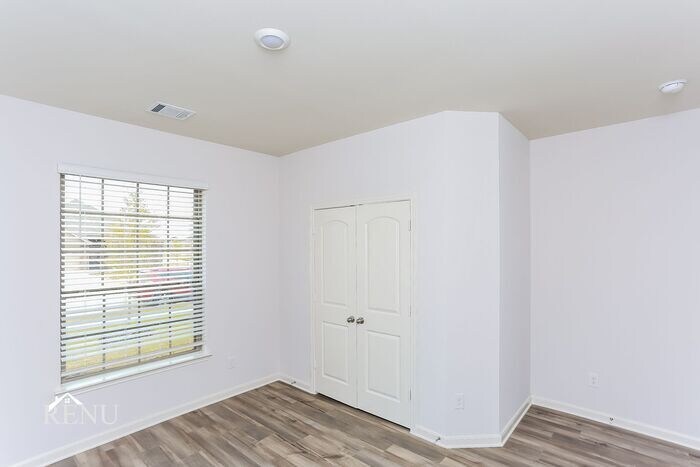 Building Photo - 1101 Wheatfield Ln