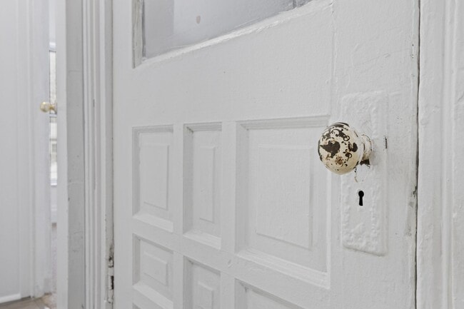 Building Photo - Selling - River Street