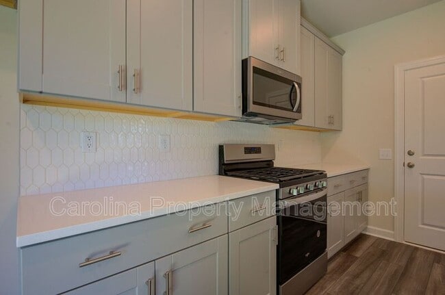 Building Photo - 105 Johns Cardinal Dr