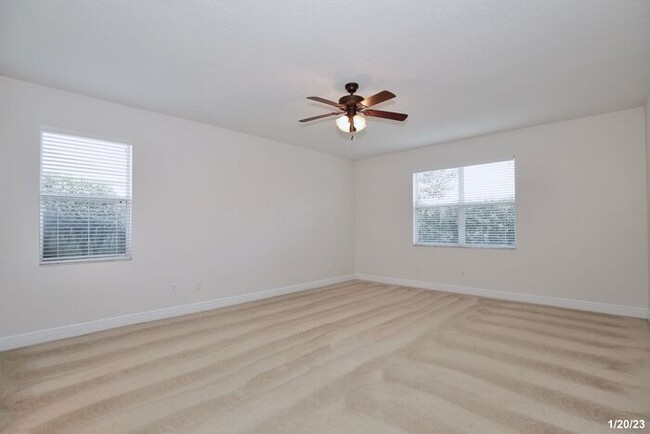 Building Photo - Spacious 3/3 Beautiful Home with a 2 Car G...