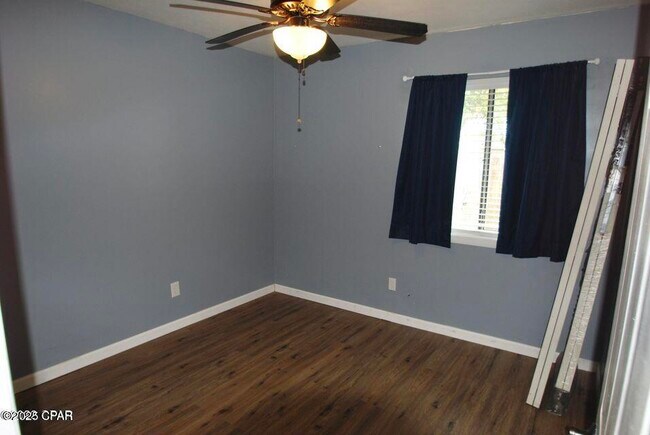 Building Photo - 209 Acme Ln