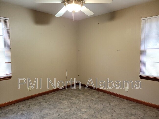 Building Photo - 3503 Crestmore Cir NW
