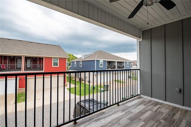 Building Photo - **MOVE IN SPECIAL $300 off first month rent**Charming 3-Bed and 3 full bath Home