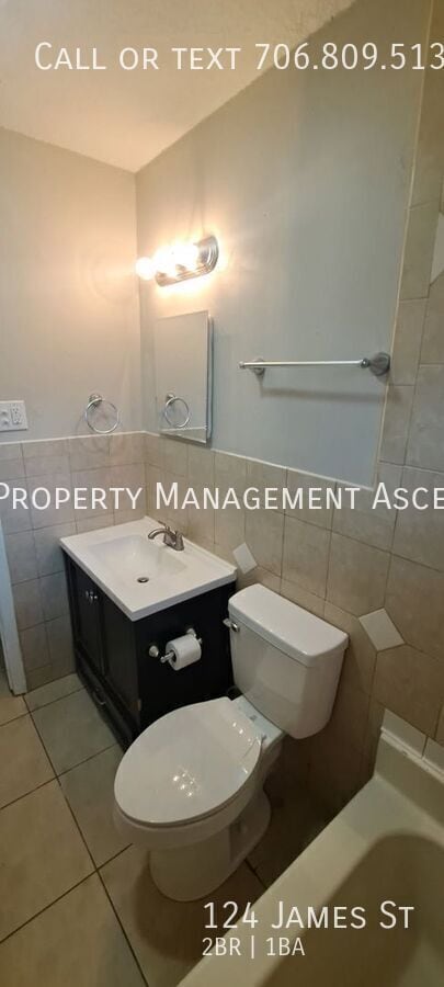 Building Photo - 124 James St