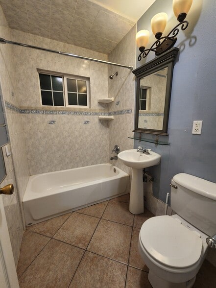 Building Photo - 4427 S Centinela Ave