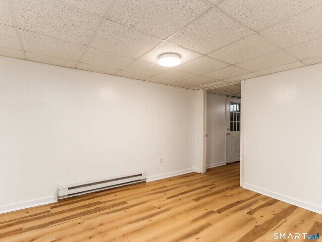 Building Photo - 97 Brussels Ave