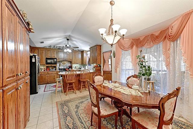Building Photo - 105 Santee Dr