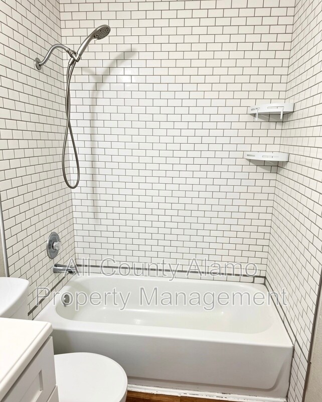 Building Photo - 429 Zachry Dr