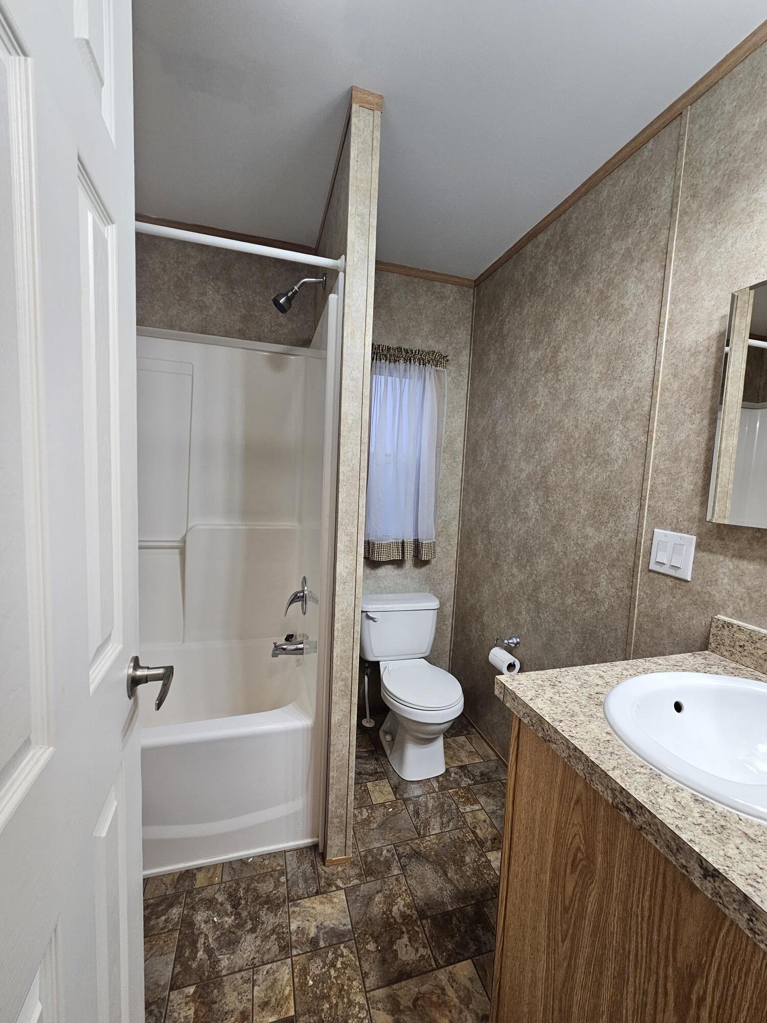 Building Photo - 3 Cedar Ln