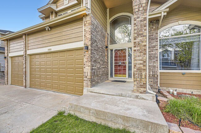 Building Photo - Luxury Living Awaits in this Grant Ranch H...