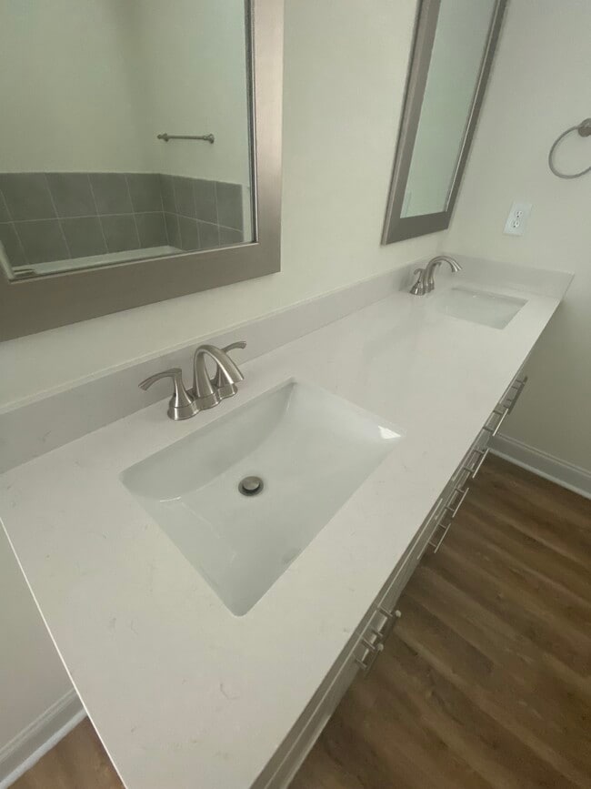 Building Photo - 3862 Blackhills Rd