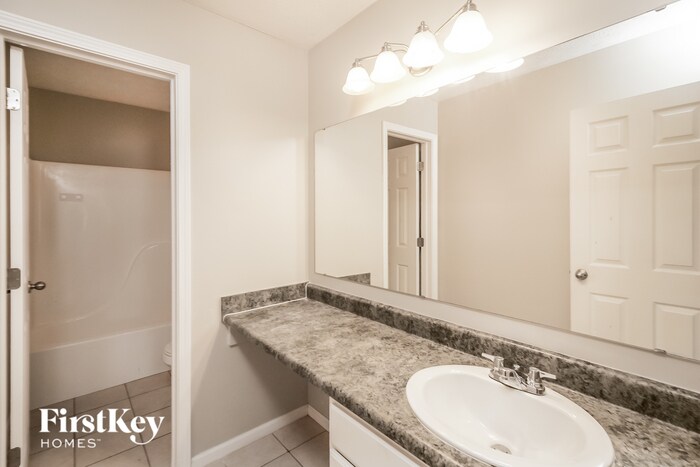 Building Photo - 5569 Bracken Dr