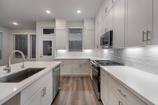 Building Photo - 8851 Oakland Rd