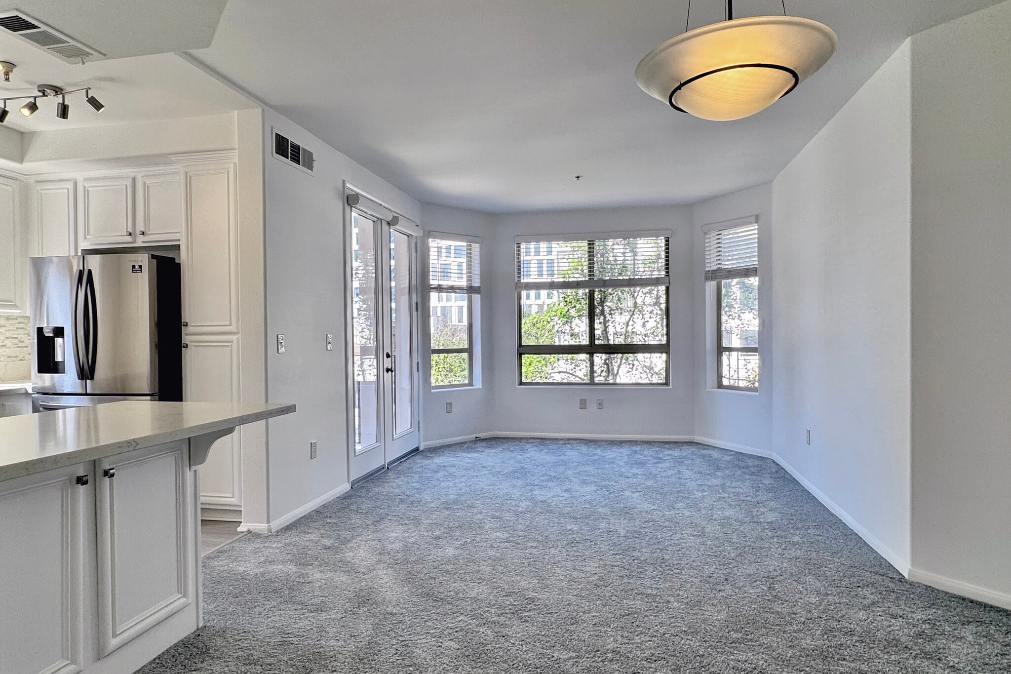 Building Photo - 235 Market St