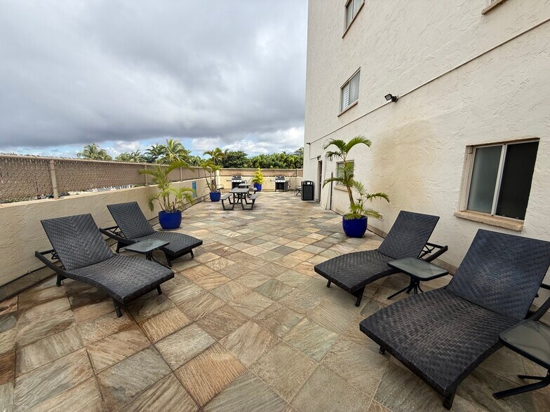 Building Photo - 1993 S Kihei Rd