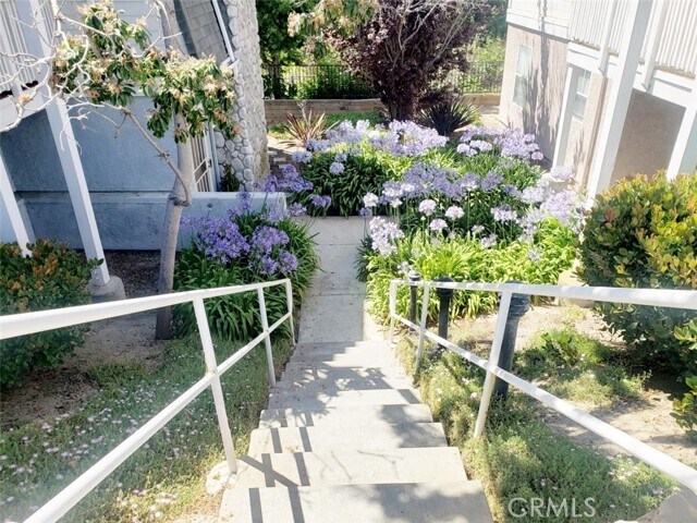 Building Photo - 5094 Via Manos