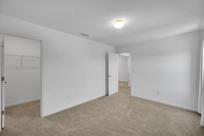 Building Photo - 1224 Maxwell Ct