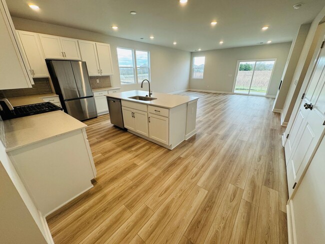 Building Photo - BRAND NEW CONSTRUCTION - 4 bed, 3 bath, 20...