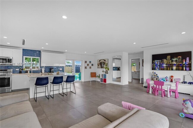 Building Photo - 10471 SW 164th St