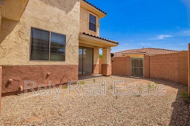 Building Photo - 13550 W Cypress St
