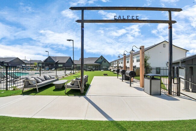 Building Photo - 7711 Longmire Rd