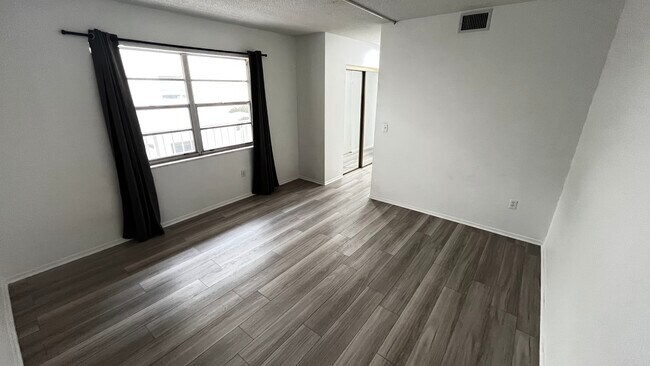 Building Photo - 7765 SW 86th St