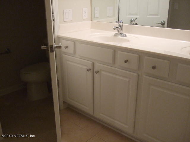 Building Photo - 7002 Roundleaf Dr