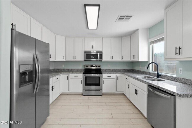 Building Photo - 1973 E Lipizzan Dr