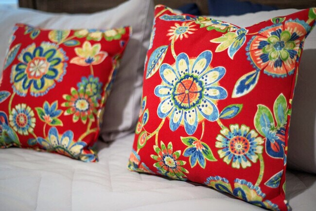 Building Photo - 5277 Oakbourne Ave