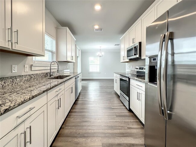 Building Photo - 3715 W Wisconsin Ave