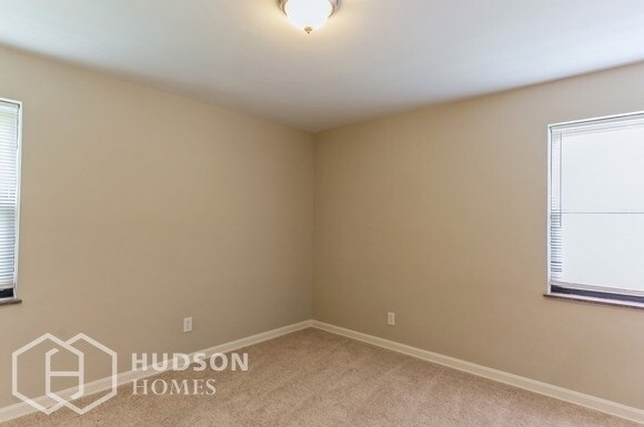 Building Photo - AVAILABLE NOW! - 4509 Barbara Place Unit 2...