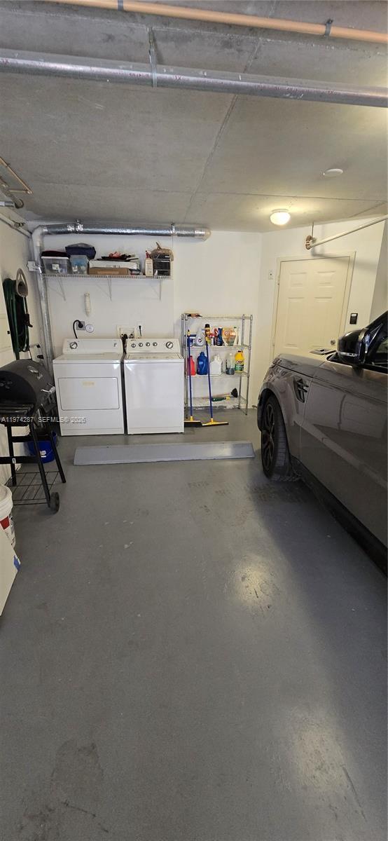 Building Photo - 2945 NE 185th St