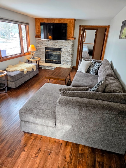 Building Photo - 1623 Jay Ln