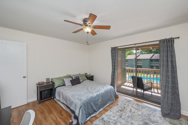 Building Photo - Stunning 2 Bedroom Townhouse in Fort Walto...