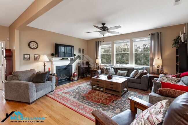 Building Photo - 913 Beech Glen Dr